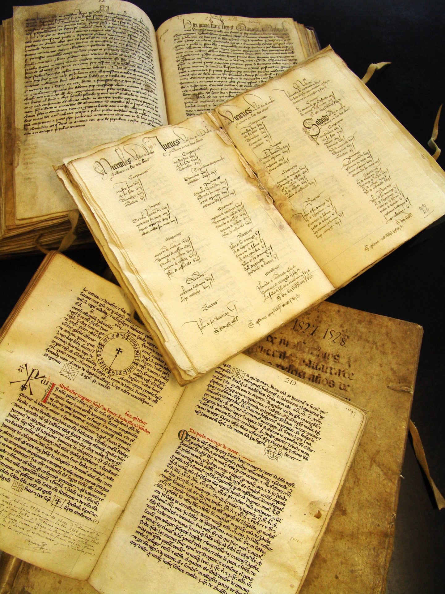 Comptos. Pergaminos Muraria